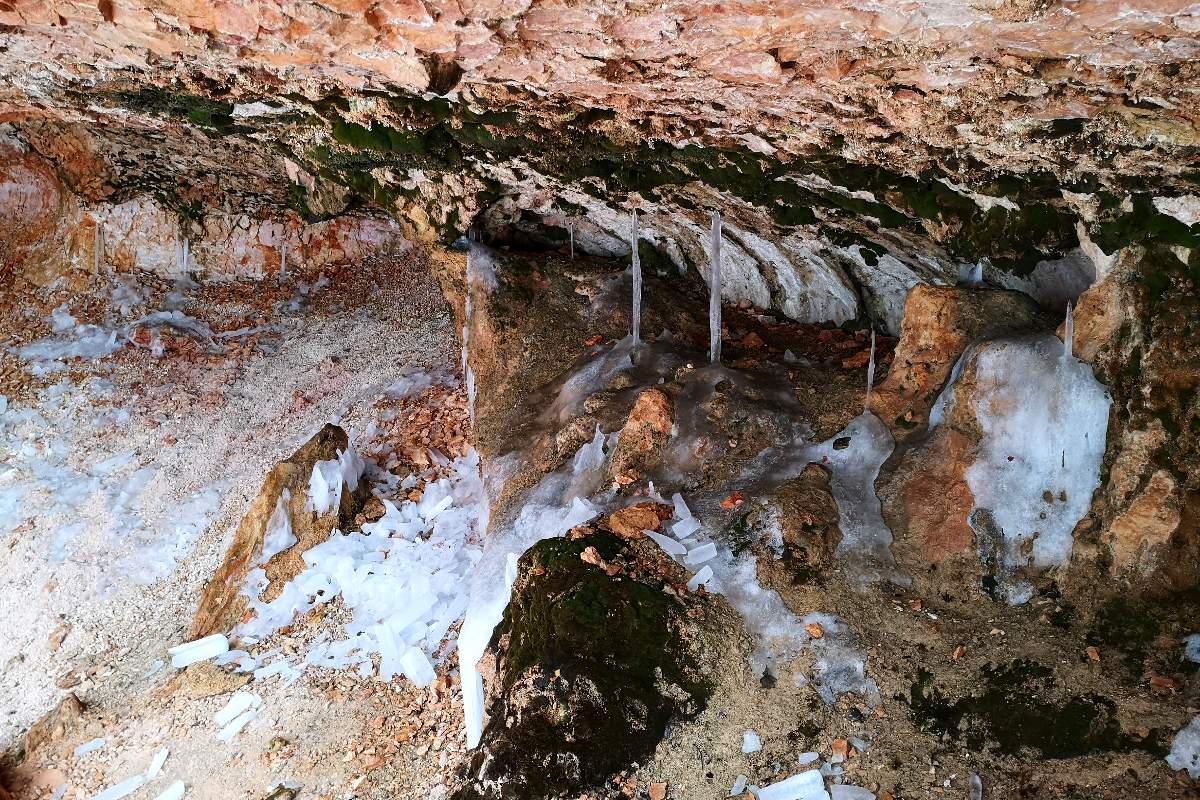 Mossy Cave