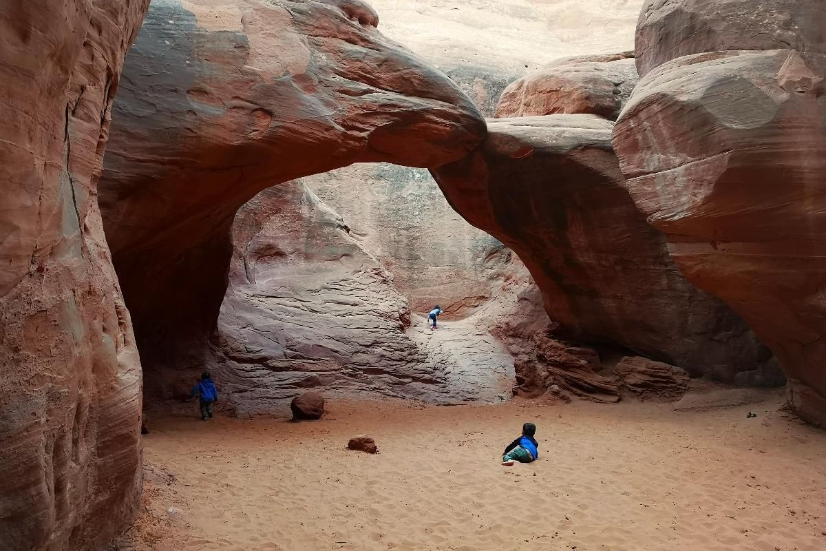 Sand Dune Arch Trail